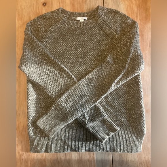 GAP Sweaters - GAP knit sweater